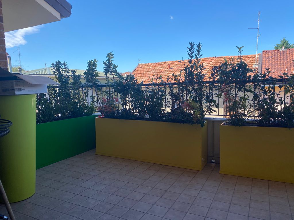 realizzazione balcone fiorito monza
