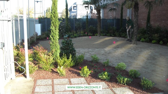 giardino aziendale piantumato